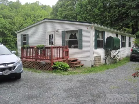 522 Boyd Harmon Rd, Vilas, NC 28692 photo 2