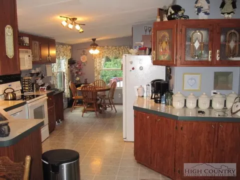 522 Boyd Harmon Rd, Vilas, NC 28692 photo 17