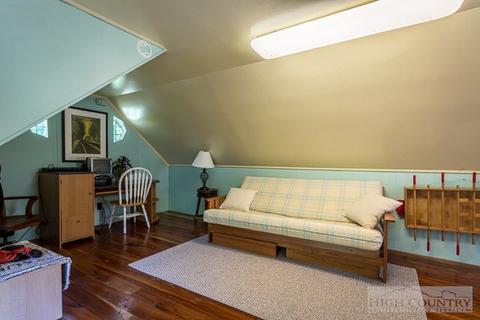 210 A St, Lansing, NC 28643 photo 25