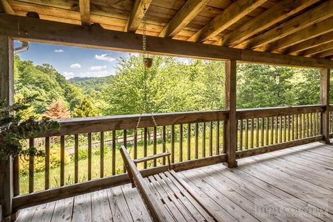 210 A St, Lansing, NC 28643 photo 4