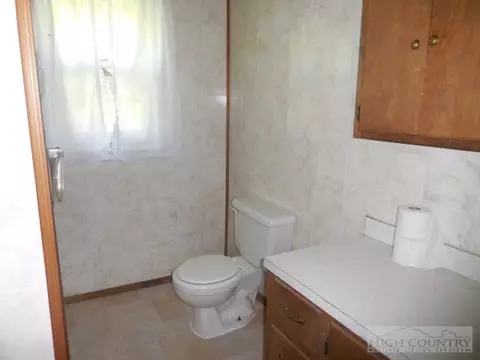 239 Henry Powers Rd, Lansing, NC 28643 photo 8
