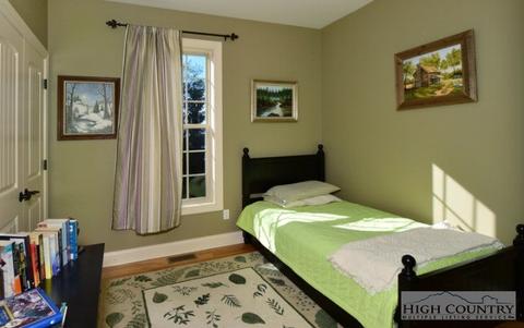213 Overbrook Trl, Beech Mountain, NC 28604 photo 3