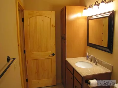 263 Cedar Ridge Dr, Todd, NC 28684 photo 9