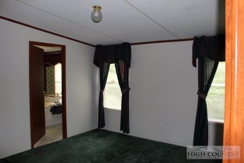 436 Moore Rd, Lansing, NC 28643 photo 6