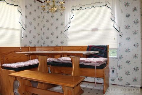 436 Moore Rd, Lansing, NC 28643 photo 5