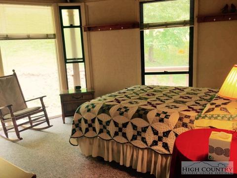 135 Longview Ct, Seven Devils, NC 28604 photo 3