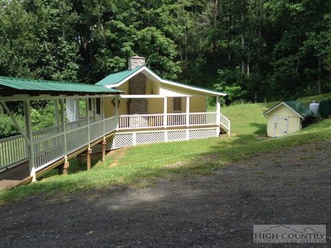 1180 Spencer Branch Rd, Lansing, NC 28643 photo 2