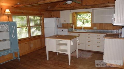 1180 Spencer Branch Rd, Lansing, NC 28643 photo 17