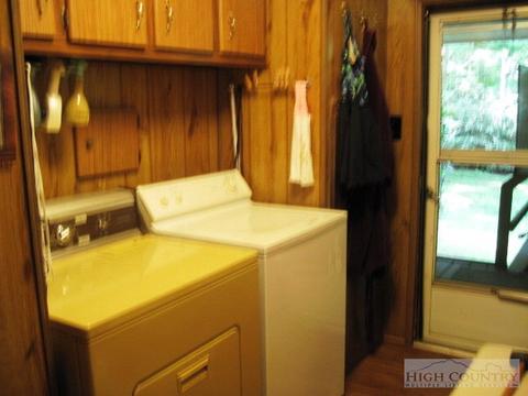 68 Lady Slipper Loop, Newland, NC 28657 photo 15
