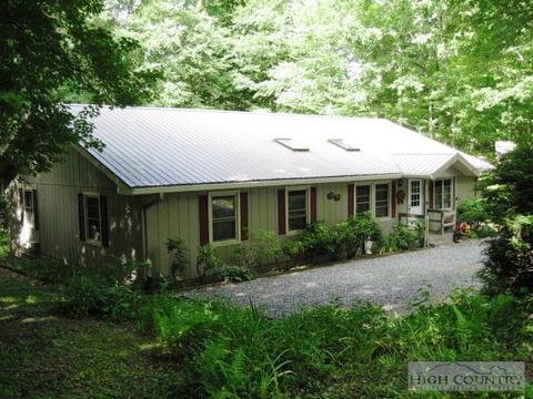 68 Lady Slipper Loop, Newland, NC 28657 photo 4