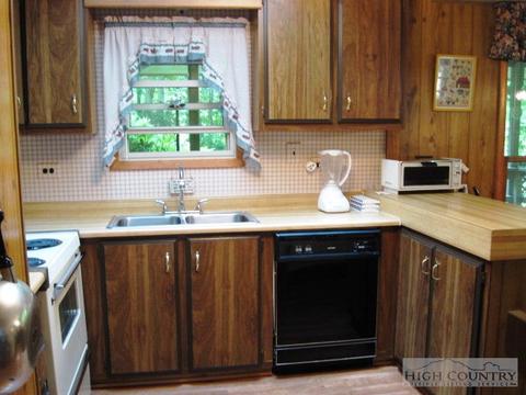 68 Lady Slipper Loop, Newland, NC 28657 photo 25