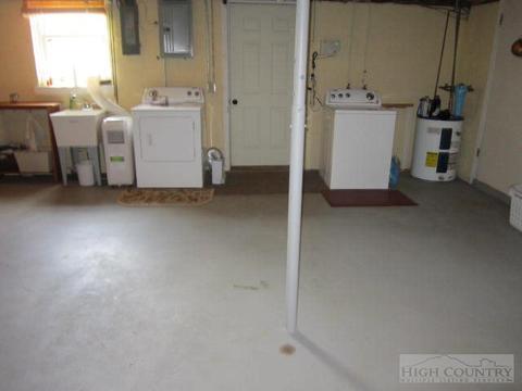 140 Spencer Branch Rd, Lansing, NC 28643 photo 9