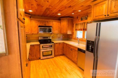 185 Apache Ln, Boone, NC 28607 photo 28