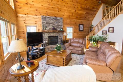 185 Apache Ln, Boone, NC 28607 photo 4