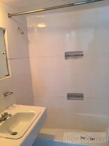 232 Birchwood Ln, Beech Mountain, NC 28604 photo 3
