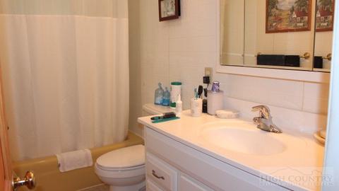 193 Jakes Mountain Rd, Deep Gap, NC 28618 photo 6