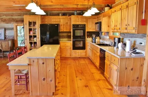 160 Summit Dr, Todd, NC 28684 photo 7