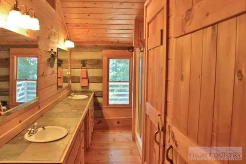 160 Summit Dr, Todd, NC 28684 photo 18