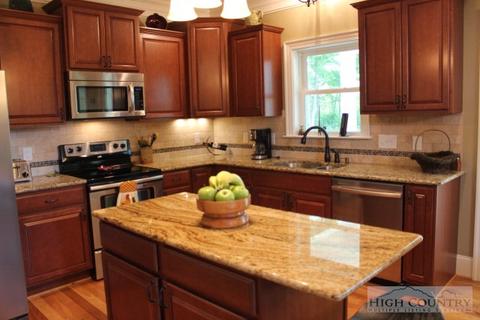 396 Crossmor Dr, Todd, NC 28684 photo 4