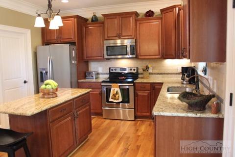 396 Crossmor Dr, Todd, NC 28684 photo 5