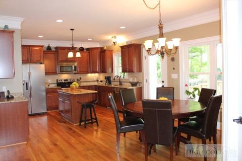 396 Crossmor Dr, Todd, NC 28684 photo 3