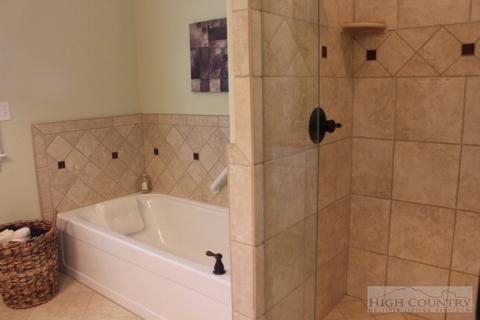 396 Crossmor Dr, Todd, NC 28684 photo 10