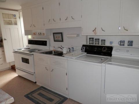 237 Valley Dr, Jefferson, NC 28640 photo 26