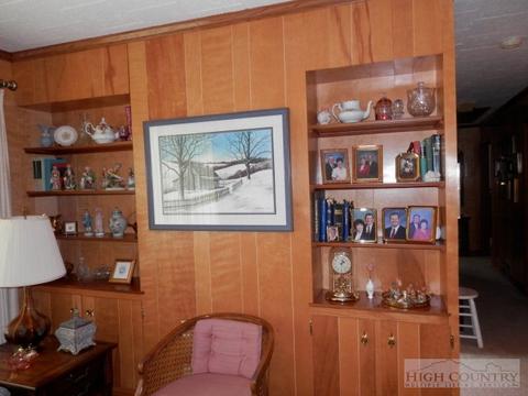 237 Valley Dr, Jefferson, NC 28640 photo 9
