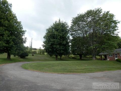 237 Valley Dr, Jefferson, NC 28640 photo 38