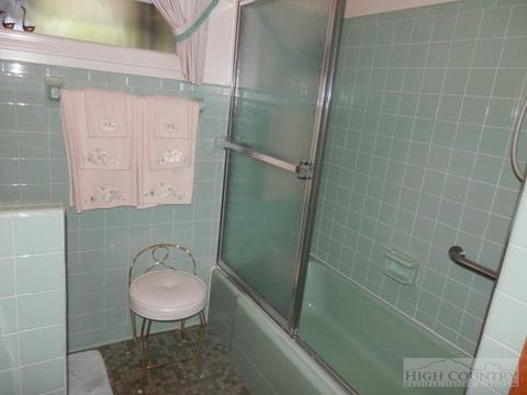 237 Valley Dr, Jefferson, NC 28640 photo 19