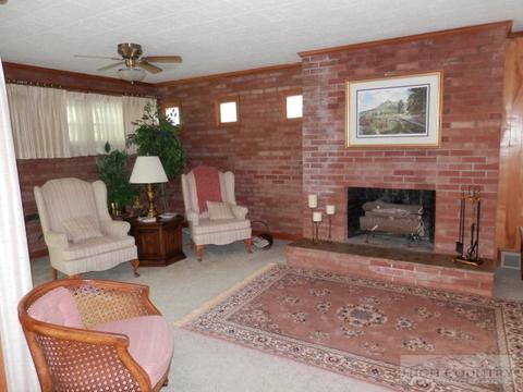 237 Valley Dr, Jefferson, NC 28640 photo 5