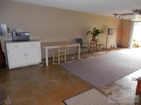 237 Valley Dr, Jefferson, NC 28640 photo 30