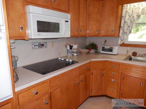 237 Valley Dr, Jefferson, NC 28640 photo 11