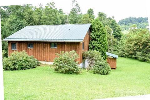 308 Pine Hill Rd, Boone, NC 28607 photo 2