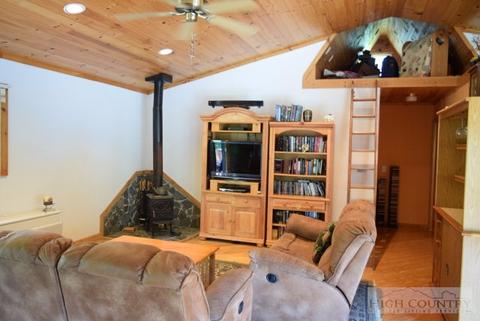 308 Pine Hill Rd, Boone, NC 28607 photo 5