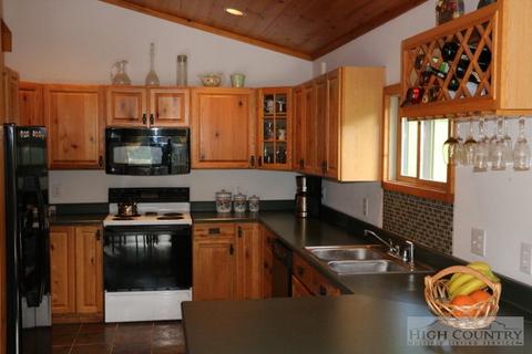 308 Pine Hill Rd, Boone, NC 28607 photo 9