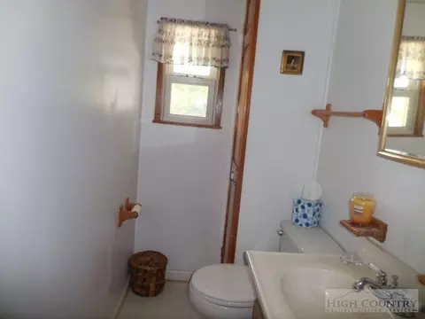 242 Ladd Parsons Rd, Crumpler, NC 28617 photo 16