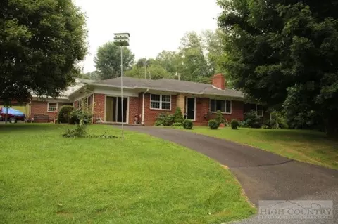 105 Valley Dr, Jefferson, NC 28640 photo 11
