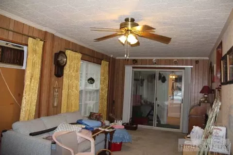 105 Valley Dr, Jefferson, NC 28640 photo 10