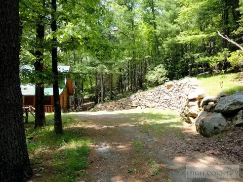 328 Cascades Dr, Purlear, NC 28665 photo 12