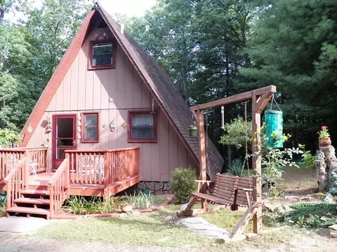 482 Four Coves Trl, Crumpler, NC 28617 photo 1