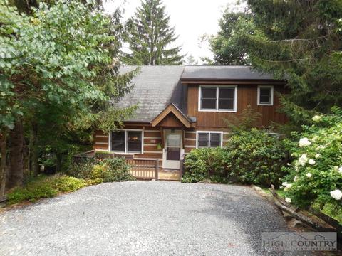 205 Hawks Lake Dr, Seven Devils, NC 28604 photo 13
