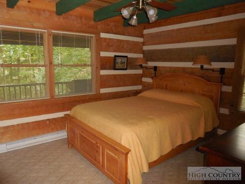 205 Hawks Lake Dr, Seven Devils, NC 28604 photo 5