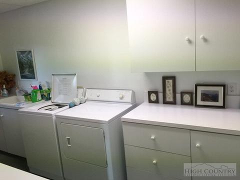 437 Skiview Rd, Seven Devils, NC 28604 photo 7