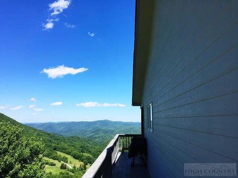437 Skiview Rd, Seven Devils, NC 28604 photo 11