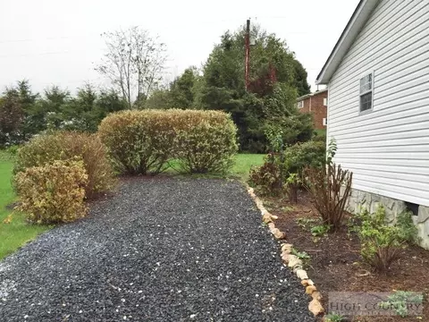 208 Maple St, Jefferson, NC 28640 photo 12