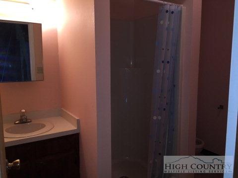 1422 White Eagle Ranch Rd, Hickory, NC 28602 photo 3