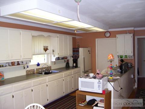 2530 Bear Wallow Rd, Lansing, NC 28643 photo 4
