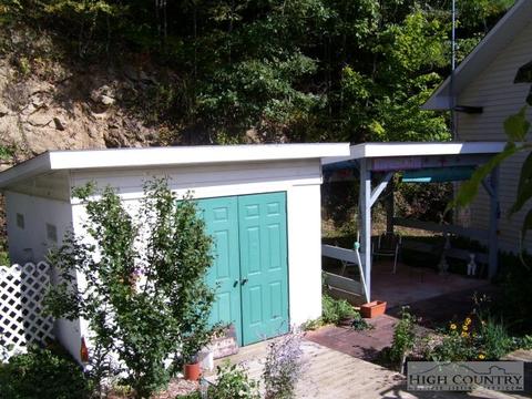 2530 Bear Wallow Rd, Lansing, NC 28643 photo 16