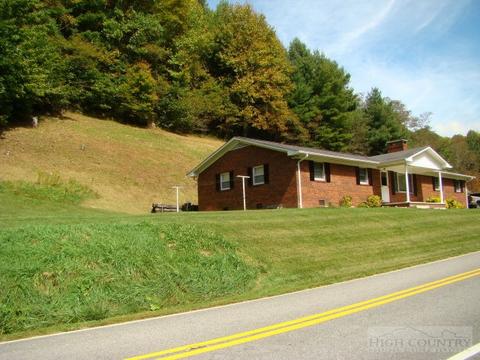 1924 Laurel Fork Rd, Vilas, NC 28692 photo 2